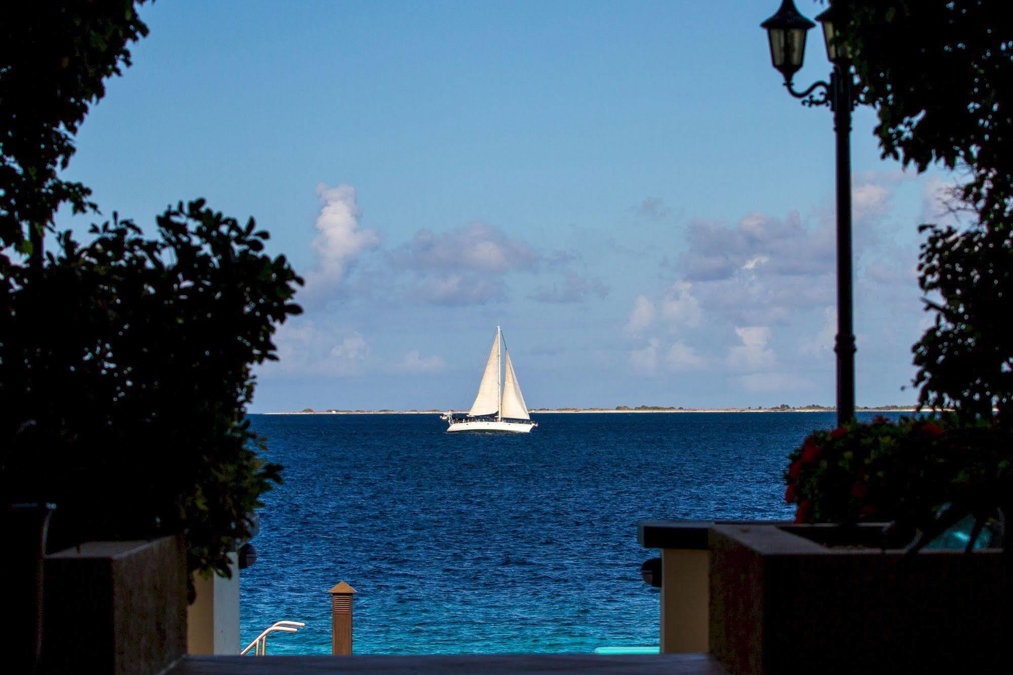 The Bellafonte - Luxury Oceanfront Hotel Kralendijk Exteriér fotografie